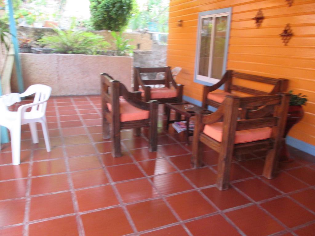 Hotel Flemming Tree Providencia Island Bagian luar foto