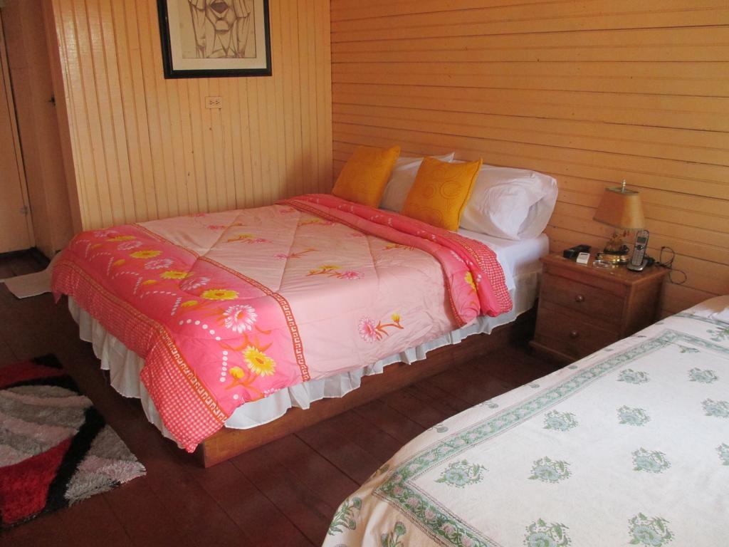 Hotel Flemming Tree Providencia Island Bagian luar foto