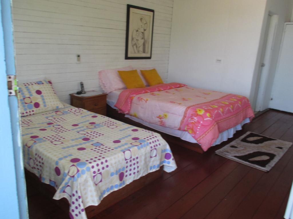 Hotel Flemming Tree Providencia Island Bagian luar foto