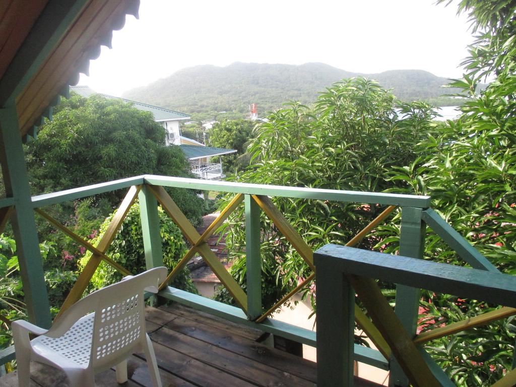 Hotel Flemming Tree Providencia Island Bagian luar foto