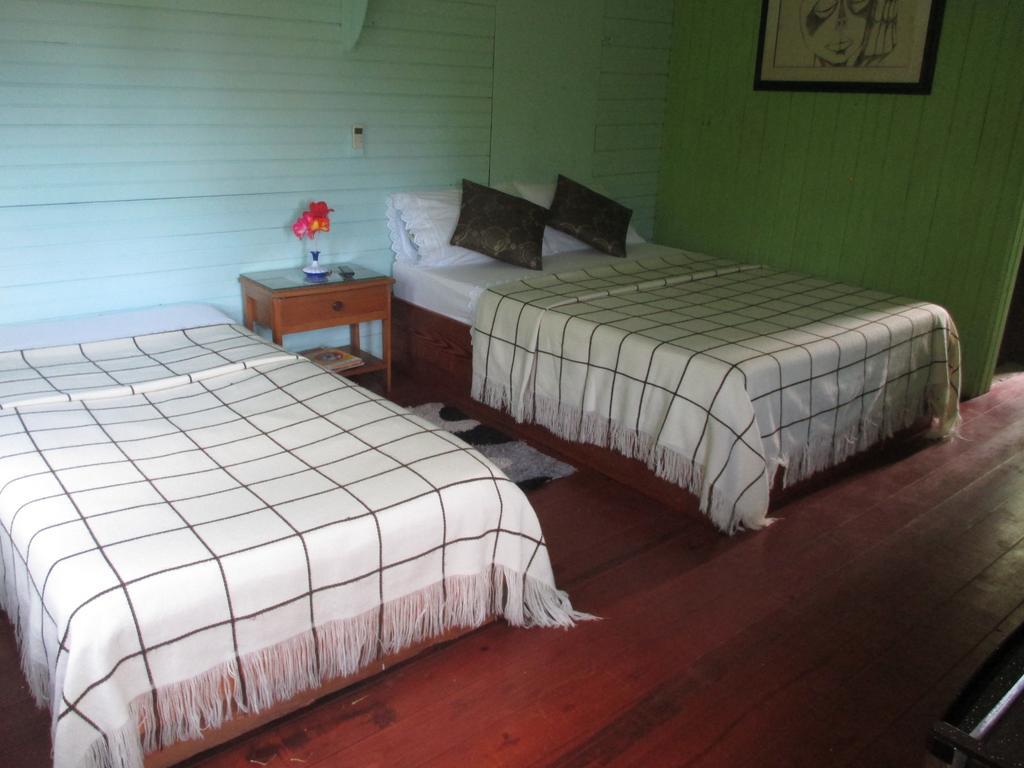 Hotel Flemming Tree Providencia Island Bagian luar foto